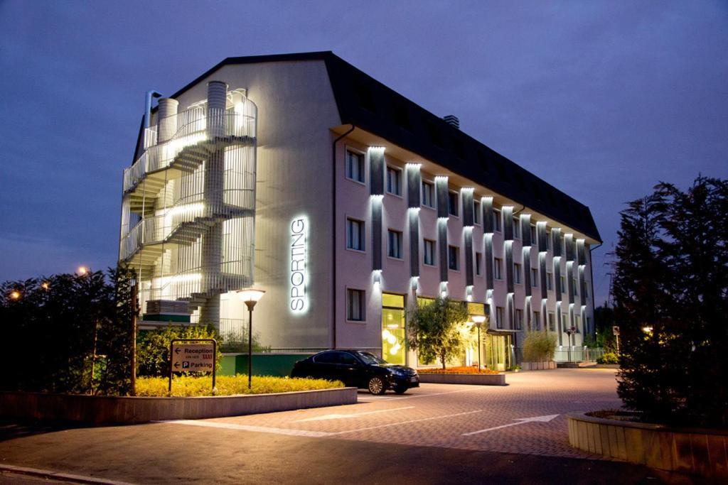 Hotel Sporting Cologno Cologno Monzese Dış mekan fotoğraf